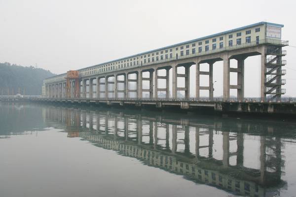 洪雅縣城東電站閘壩