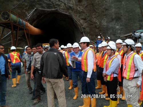 厄瓜多爾總統視察厄瓜多爾TP水電站工程項目