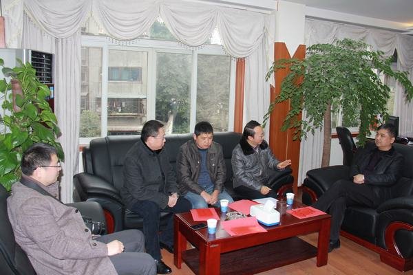 資陽(yáng)市總工會(huì)李福金主任一行到我局慰問(wèn)省部級(jí)勞模