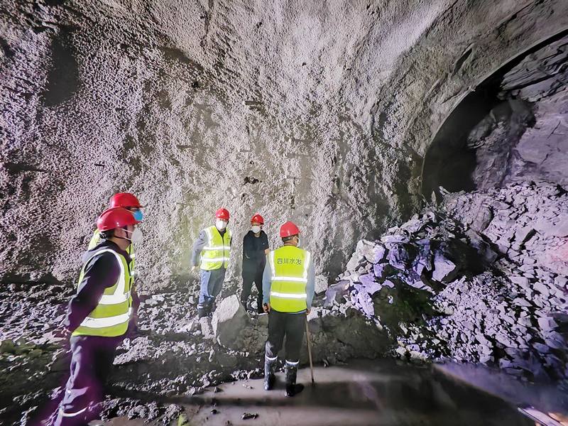 汪輝德到向家壩灌區一期二步項目檢查指導工作