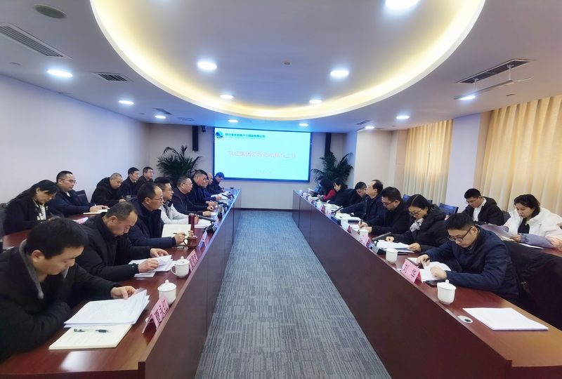 明確目標(biāo) 鼓足干勁——集團(tuán)鐘杰董事長(zhǎng)一行蒞臨工程局公司指導(dǎo)工作