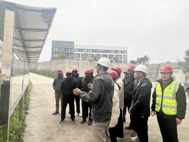 坦桑尼亞馬拉加斯水電站項目業(yè)主考察團(tuán) 到公司考察交流